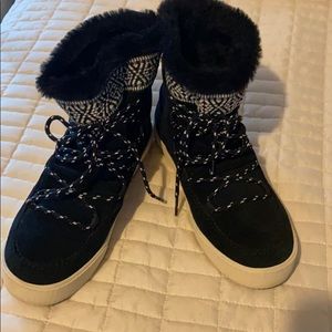 Toms fur lined booties